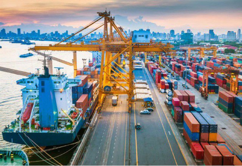Xuất khẩu sụt giảm mạnh nhưng cán cân thương mại vẫn thặng dư 4 tỷ USD 7