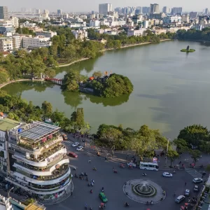 Tán thành phá bỏ tòa nhà Hàm cá mập