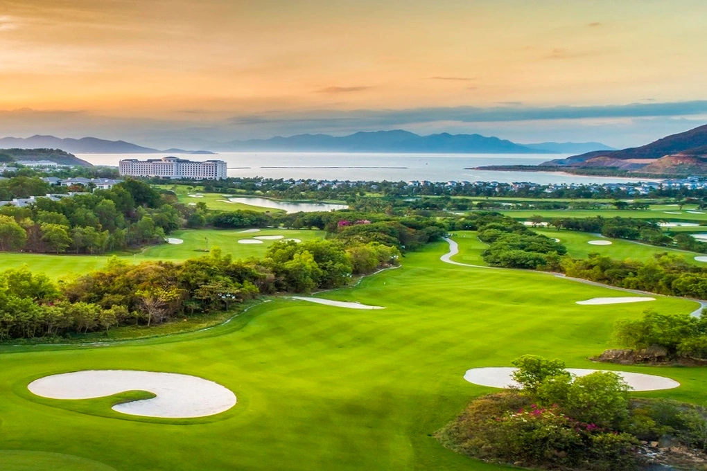 khu phức hợp sân golf vinpearl