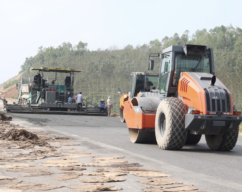 Đẩy nhanh thi công 3 dự án cao tốc qua tỉnh Quảng Bình 7 cao tốc quảng bình