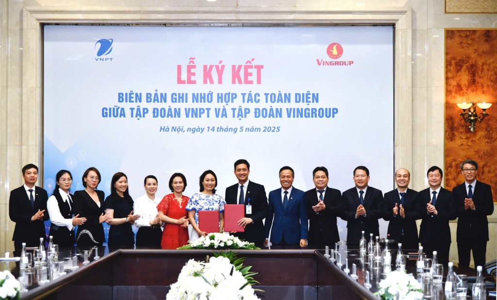 VNPT bắt tay Vingroup thúc đẩy công cuộc chuyển đổi số, chuyển đổi xanh 13 VNPT thúc đẩy chuyển đổi số