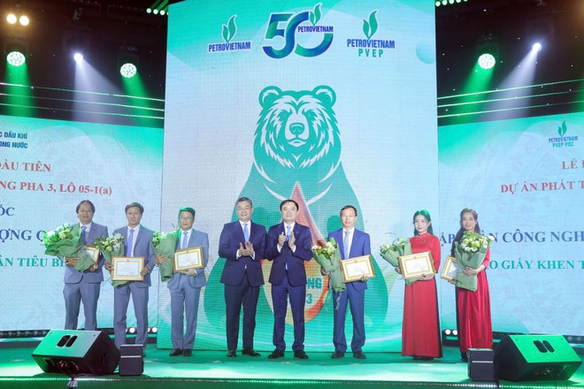 Dự án mỏ Đại Hùng giai đoạn 3: Petrovietnam khẳng định bản lĩnh người Việt 9 mỏ đại hùng