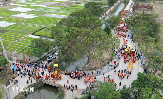 Cầu Tứ Liên – Trục vàng văn hóa bên sông Hồng, giao thoa lịch sử và sáng tạo 9 cầu tứ liên - trục văn hóa sông hồng