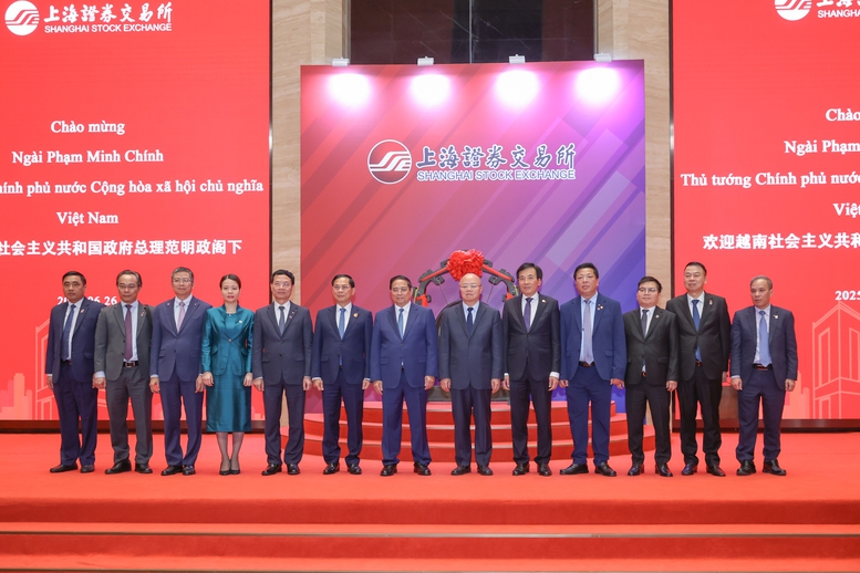 Thủ tướng thăm sàn chứng khoán SSE, tìm hiểu trung tâm tài chính Thượng Hải 10 sàn chứng khoán SSE