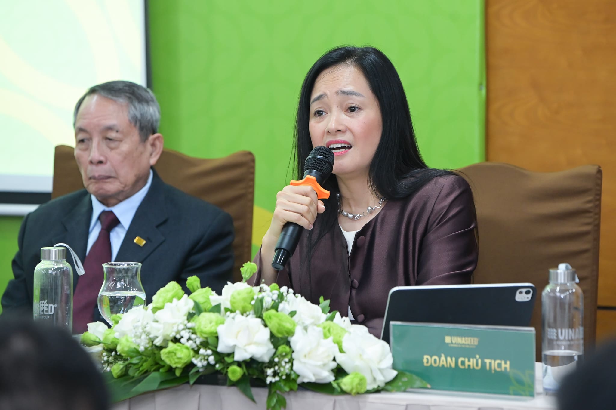 Chủ tịch Vinaseed: Chuyển mình để dẫn đầu, không chỉ để tồn tại 8 vinaseed
